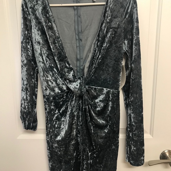 Dress - Picture 4 of 6